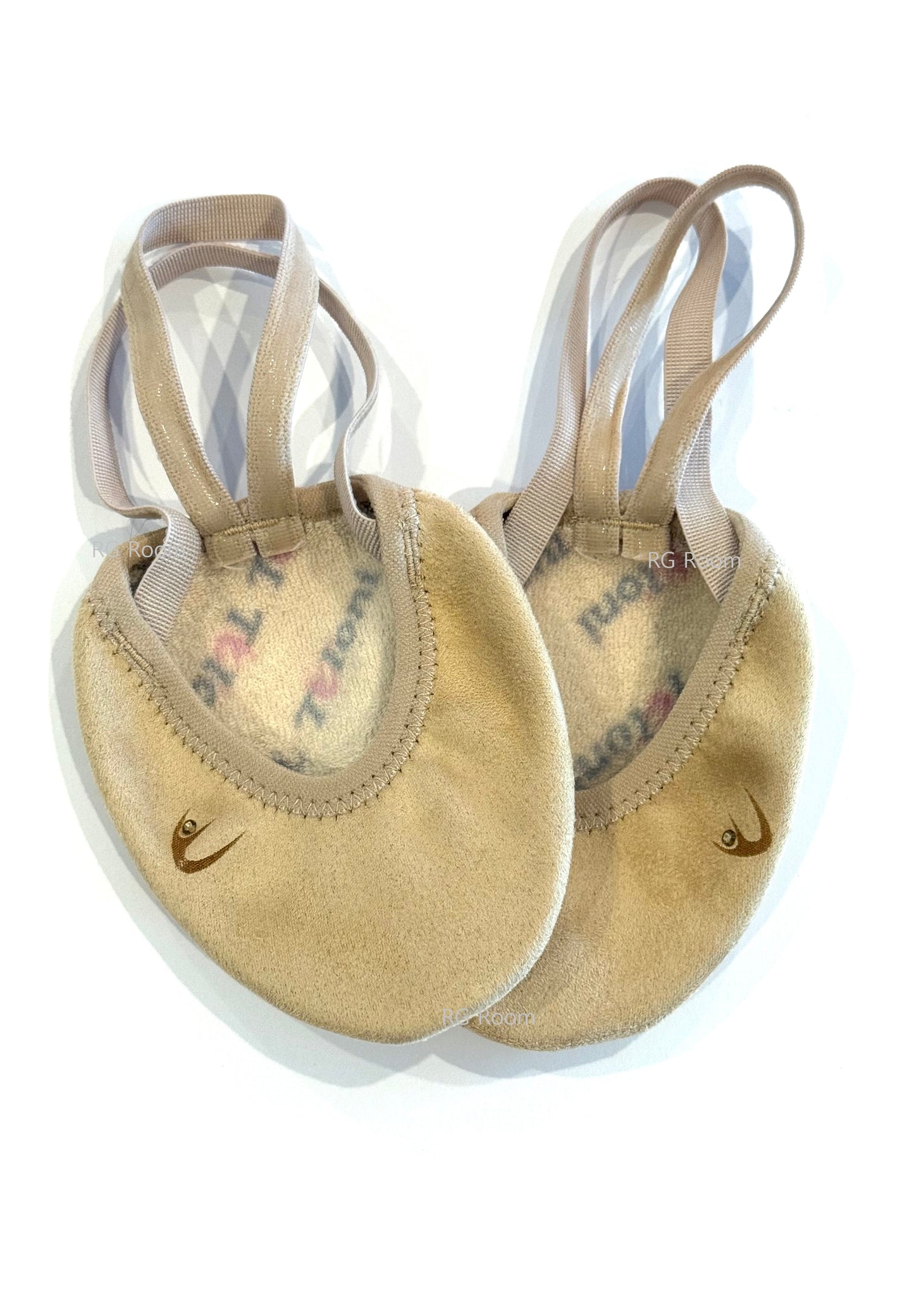 Tuloni Toe Shoes Model: LERA