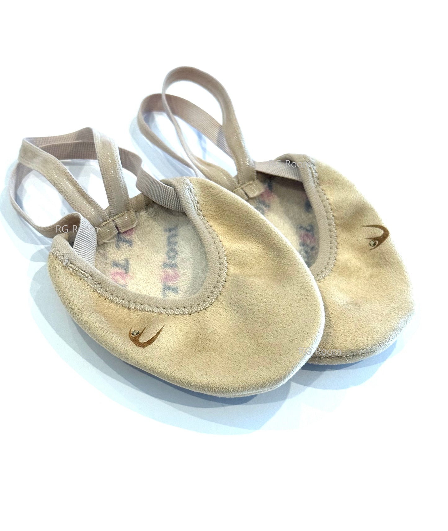 Tuloni Toe Shoes Model: LERA